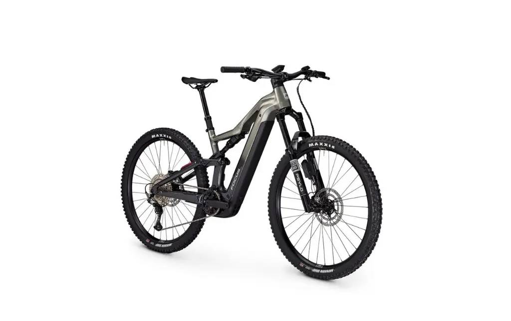 d56d95f9_FV18v2024_2024_29_DI_GRY_135_PRO_THRON2-6-8 6.webp