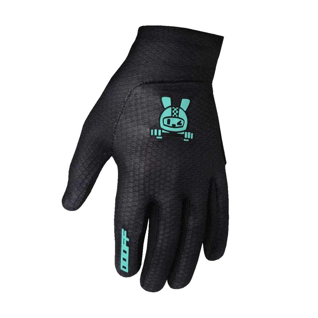 pack-guantes-y-calcetines-turquesa-negro-oooff-2.webp