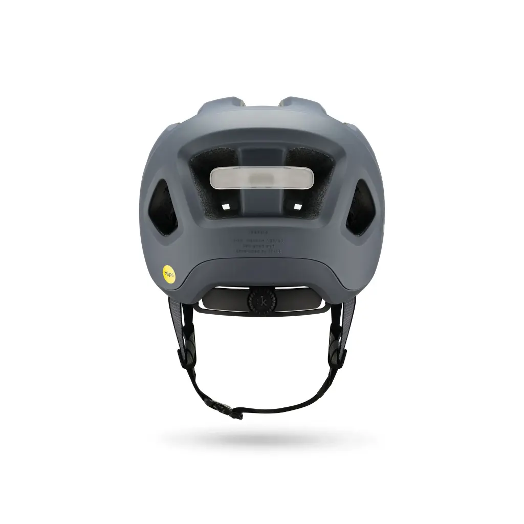 FHE000004004B_4_fizik-kassis-dark-navy-helmet.webp