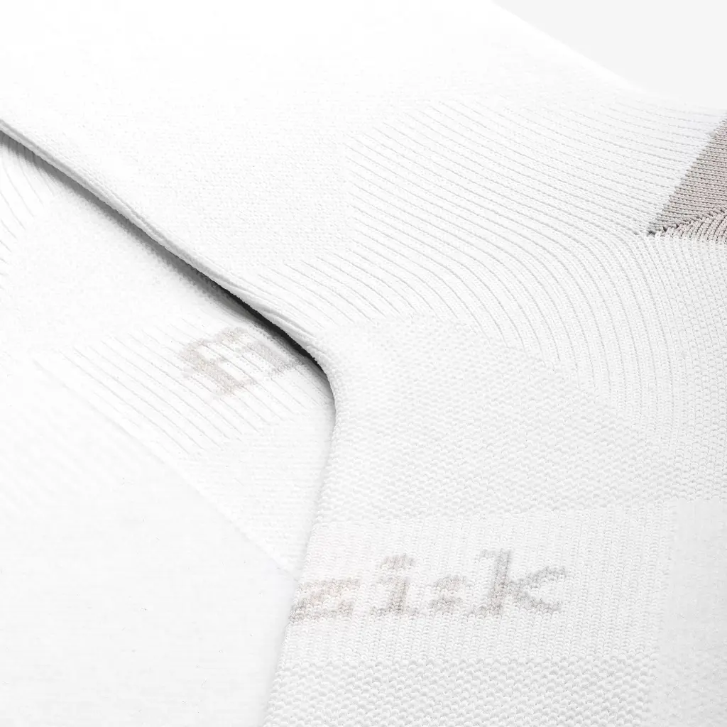 FIZIK-SOCKS-PERFORMANCE-TEAM-CYCLING-white_detail1.webp