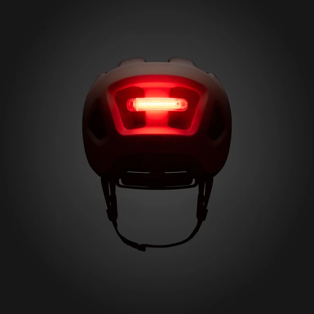 FHE000004_8_fizik-kassis-white-helmet_1000x1000_e93480ee-b581-41be-a511-65a38f8ee4aa.webp