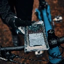FIDLOCK-VACUUM-uni-phone-case-in-der-hülle-fahrrad-am-lenker-von-oben_1920x1920.webp