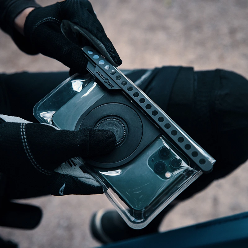 FIDLOCK-VACUUM-uni-phone-case-in-der-hülle-fahrrad-geschlossene-hülle_1920x1920.webp