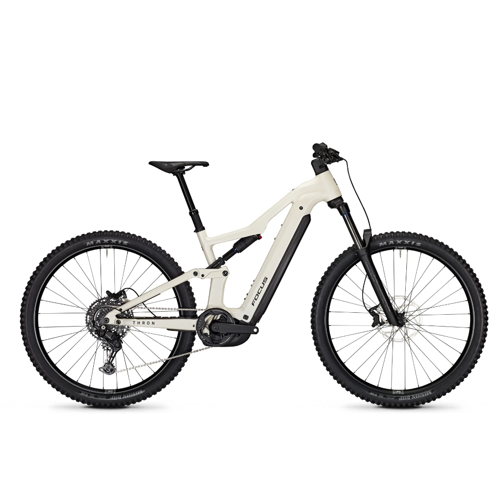 [D691513255] Focus THRON 7 Blanco (S, 720w/h)