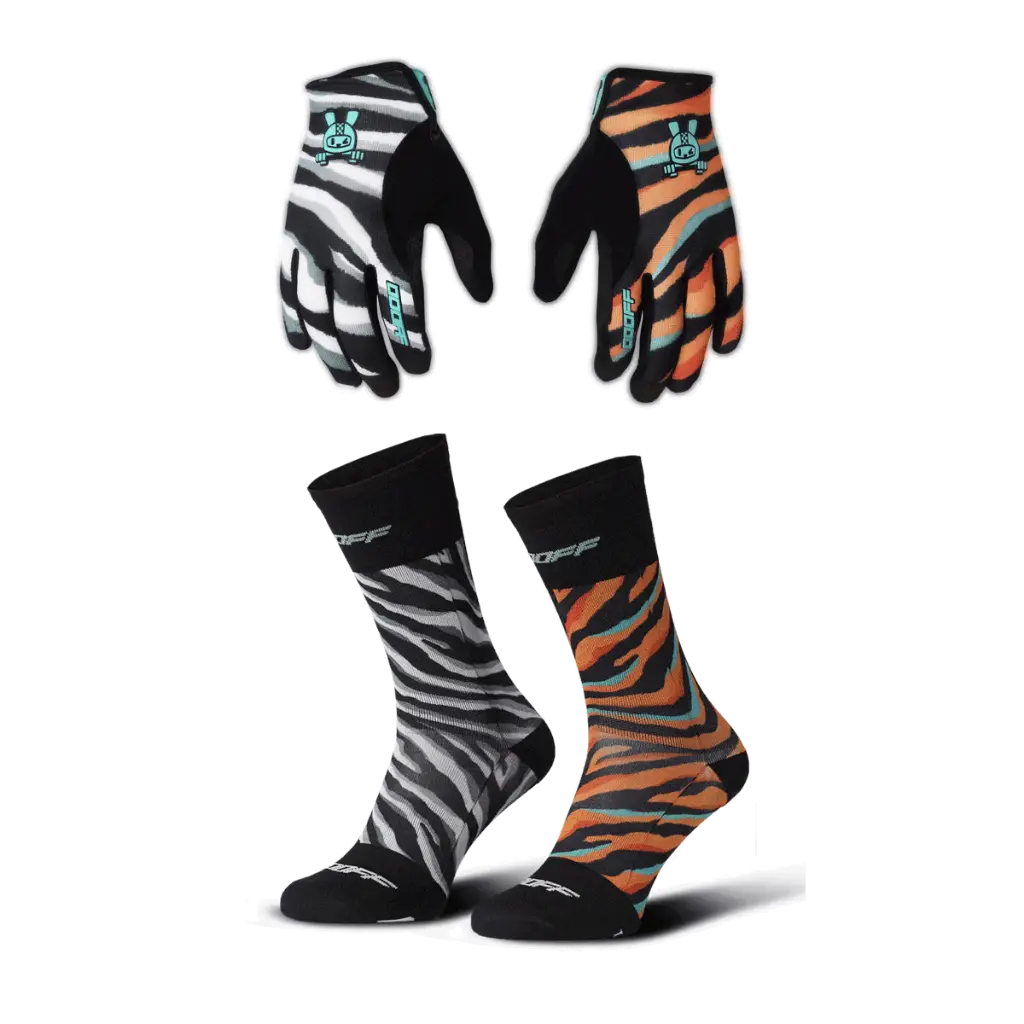 [V1001XS] Pack OOOFF Guantes y Calcetines Tigre/Cebra (XS)
