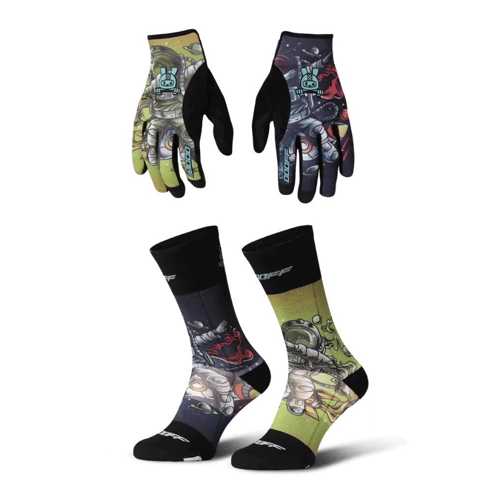 Pack OOOFF Guantes y Calcetines Astronauta  (XS)